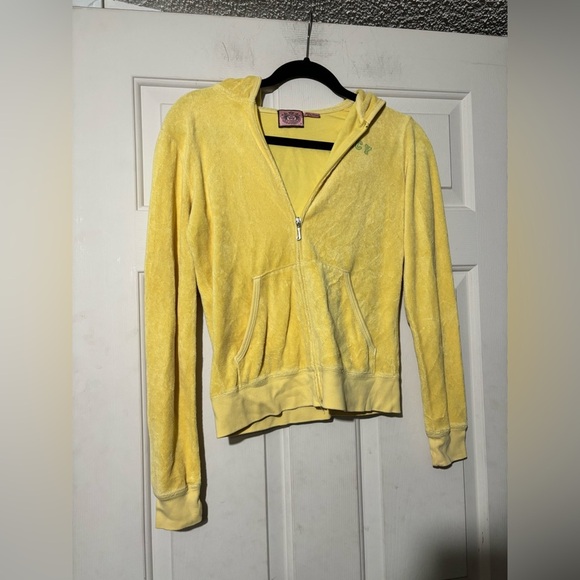 Juicy Couture Tops - Y2K juicy couture yellow zip up hoodie